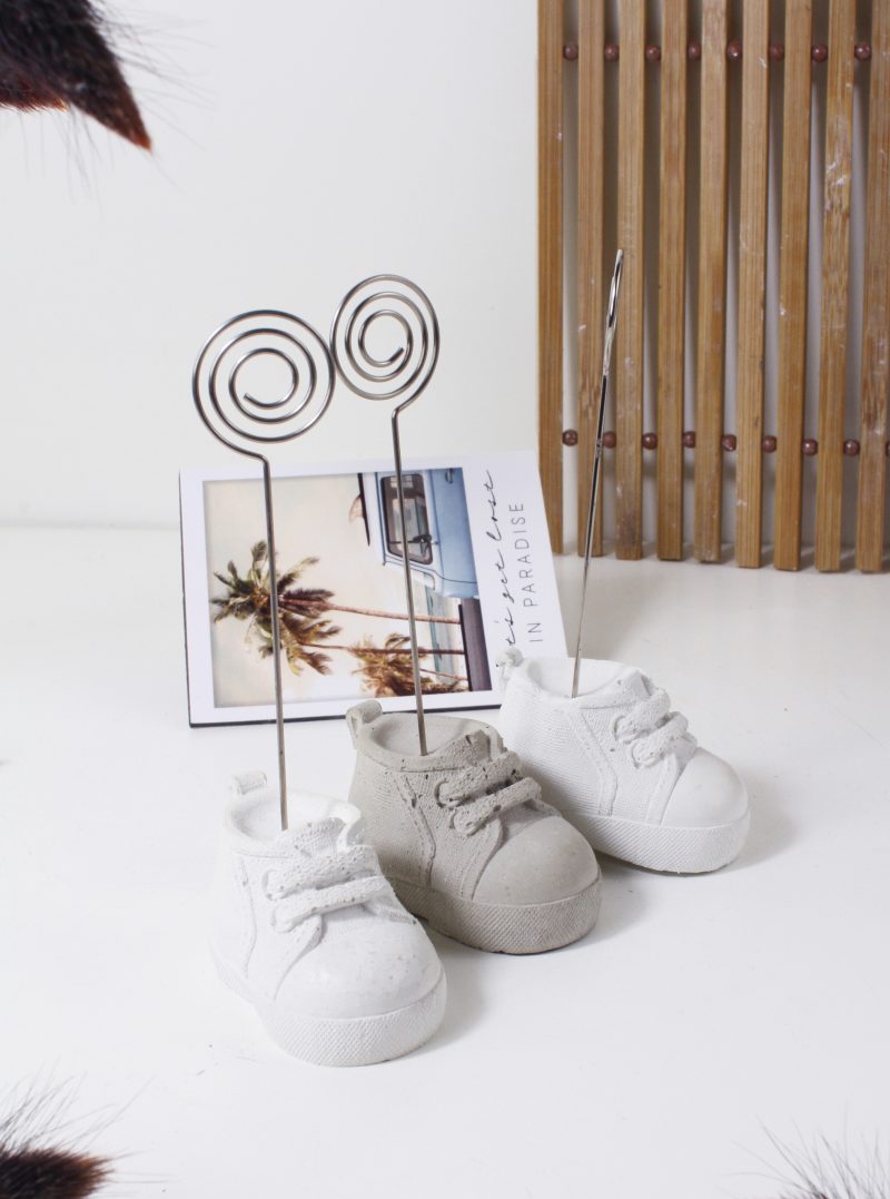 kleiner Turnschuh aus Beton – Bild 14